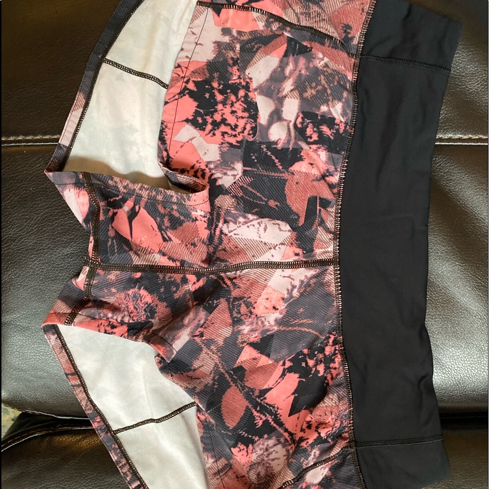 Size 4  Lululemon Speed Up Shorts
